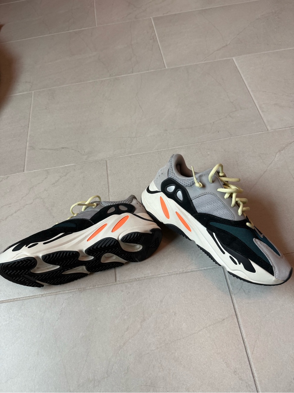 Adidas Yeezy Boost 700 Wave Runner B75571